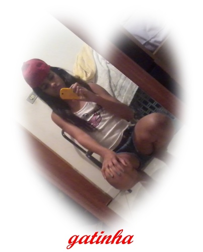 Amo quem me ama e foda-se que me odeia _/_
O amor ficou i vc não !!!
Te amo ....