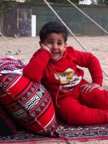 اتعب علي الطيب ترى رفقته عز
وإلا ألردي مافاد نفسه يفيدك