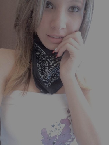 Escorpiana, 17  anos, solteirissíma, corinthiana  ♥ ,familia ,amigos sempre ~