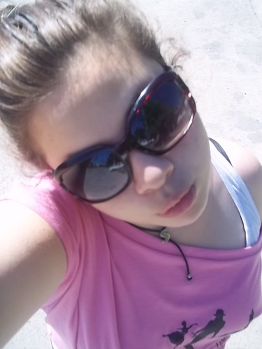 mii cumple es el 2 de febrero tengo 14 años y amo la musika en ingles!!!!!!!! :D AMO a JUSTIN BIEBER! si qieren saber de mii siganme y suigoO!
:D beshiitos.. .