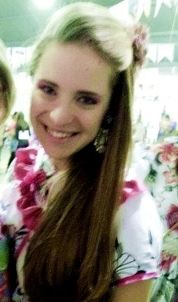 Sorrir não mata. Viver não dói. Abraçar não arde. Beijar não fere. Rir não machuca. Você não tem motivos para não tentar ser feliz...http://t.co/PCqyvyGODK