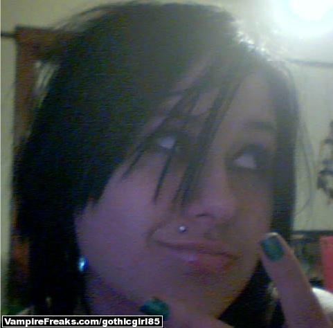 Ryanine's profile picture. 