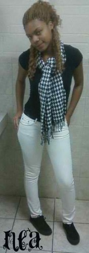- follow me on instagram @MRSDAVIS_2012 #team davis #team followbackk #team redbone ;)