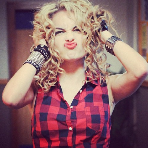 Nem tem palavras para descrever todo meu amor por você amor @Lua_Blanco te amo ! simplesmente isso ! Since:13/07/12
