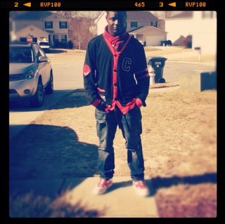 marquezdaniel3's profile picture. Follow me ,i keep ma shyt 1k den , @x_deyFEARmy_flo she single & lpgmg ceo BossShit