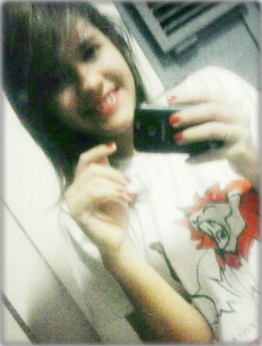 -Sou humana, não consigo ser perfeitaa'...♫   
...
    -Não nasci para corresponder expectativa .
http://t.co/5tboeLy3NR