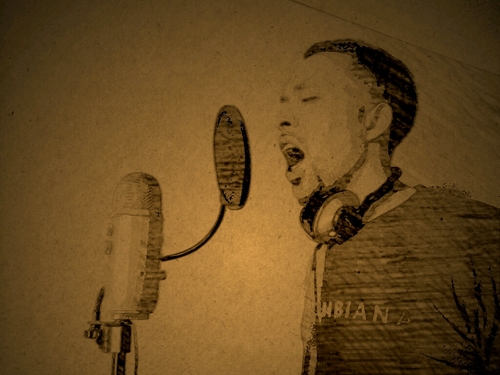 music minded, business driven, realist, im either everything you hate or love #dreamcatcher #noinbetween #official