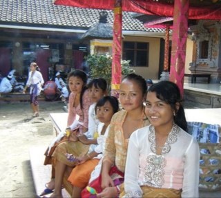 KimberlyHalls's profile picture. Hey this is crazy so here is my twitter so follow me and i follow back.