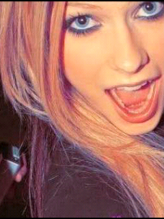officialavie's profile picture. This my personal Twitter account! My old Twitter is used by my manager or sometimes moi. I'll try to keep in touch with everyone! Bye xoxo Avril Lavigne