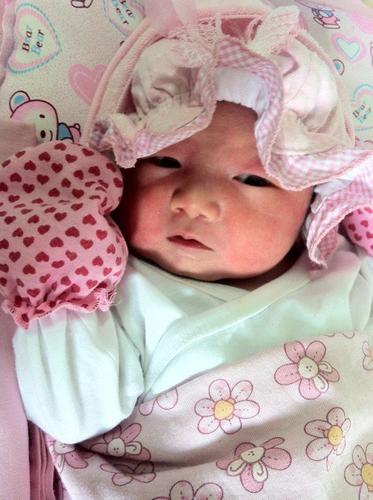 Daughter of Geraldine Estrella ( @jhen_estrella ) and Ruzzelle Estrella ( @ruzz_estrella ) ... n.n