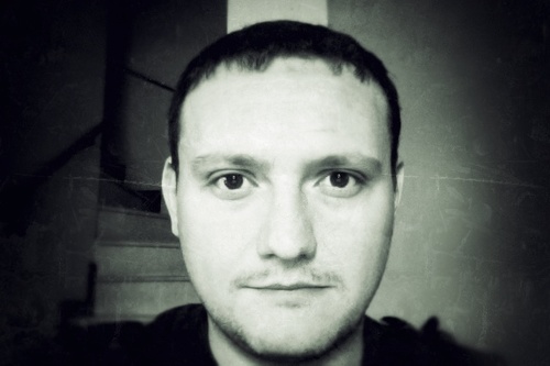 Father of two, Husband, Software Engineer, Technical Leader at D-Share, Apple addicted, F1 expert and Guitar player. Please also follow my account @electricste