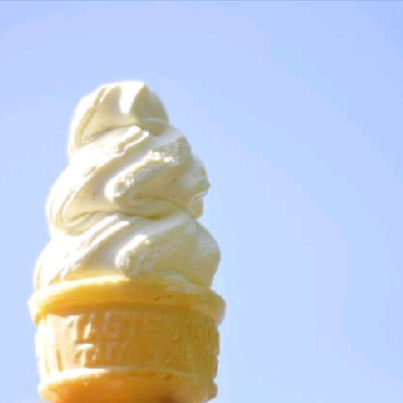 facebook326's profile picture. 最近カメラとツィッターを始めました。写真は難しくてよく分からないものを撮ってる初心者です。旅行も最近ハマってます。現実逃避したい(_)