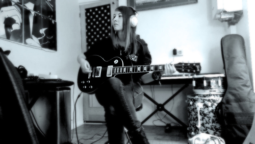 I'm Laurie, I've played guitar for 10 years now.
Check my band out!
https://t.co/1XPH0UIvsU