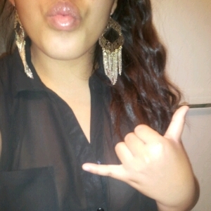 folllllow my new twittttter @_alexismeach #teamfollowback!
