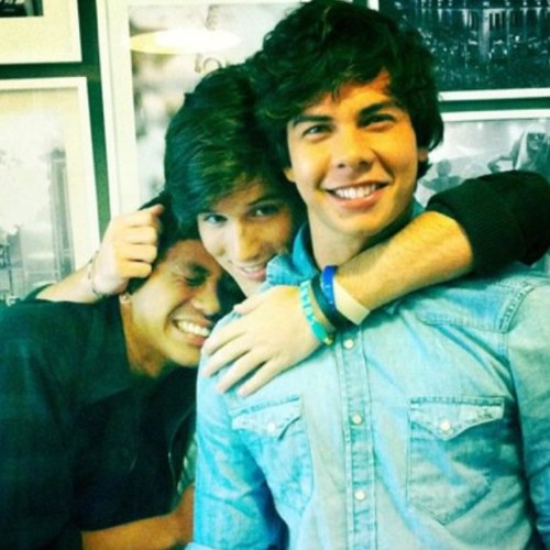 I tweet all things Allstar Weekend! OH, and I follow back those who love ADUB as much as I do! And feel free to follow my personal: @AmandaTFriscia :D