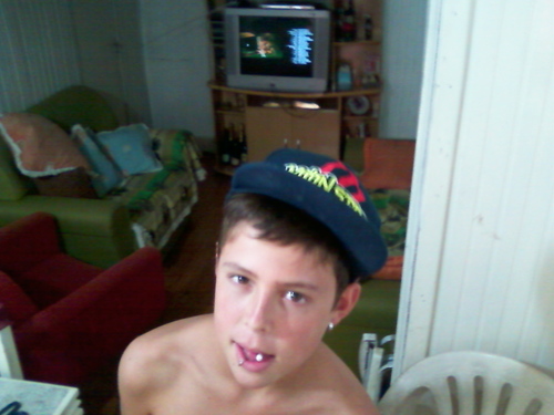insista , persista mas nunca desista , pois um dia vc conquista    //   @capcake_ s2