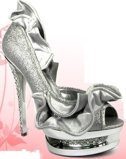 StylePostR's profile picture. Online retailer of ladies' shoes