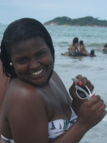 Tomo cuidado pra que os desequilibrados não abalem minha fé pra eu enfrentar com otimismo essa loucura ♫