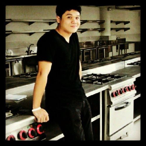 Born on September 28, 1993.  Friends call me RJ or Roger. My passion are cooking Italian, French, Filipino and has wide repertoire in all kinds of cuisine.