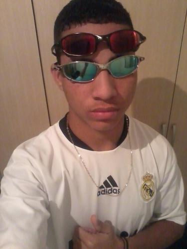 Vivendo e aprendendo, fazendo e acontecendo. Na fé prevalecendo, sigo firme correndo