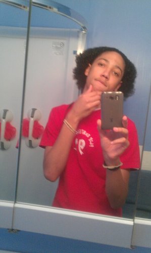 - @iCruush_Heaarts Here Doinn Hiss Bio , He'ss Taall , Ligghtskinn , && Reaal so since youu got thiss far hit thaat #Follow button or GTFOH ! . Im gonne : )