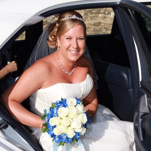 LesleyannBowden's profile picture. 