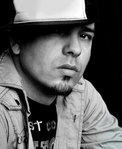 Booking & Management: Del Artista Urbano @Diemziofficial booking.diemzi@gmail.com Presidente De Flow.Entertainment.Inc