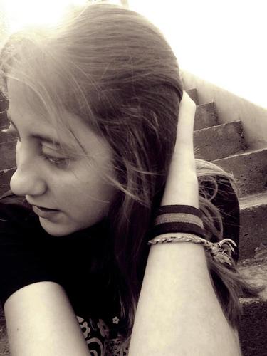 A garota geminiana, lokinha, confusa, meiga, timída, complicada, sonhadora, violão, Disney, Menina Perfeita e Namorada do @eriickmaatheus s2 Te Amo !