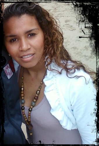 sou estrovertida e alegre
