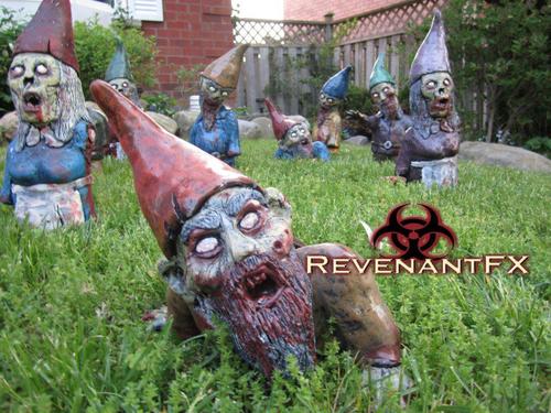 🖌🎃👻 Horror Artist Couple from Canada! We make and sell handmade Zombie Gnomes, Horror Art & Decor for your home! 🧟♂️💀🇨🇦
