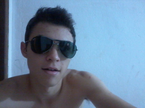 Sigam-me Os Bons...e os ruins tbm não tenho preconceito :P cell:98480017