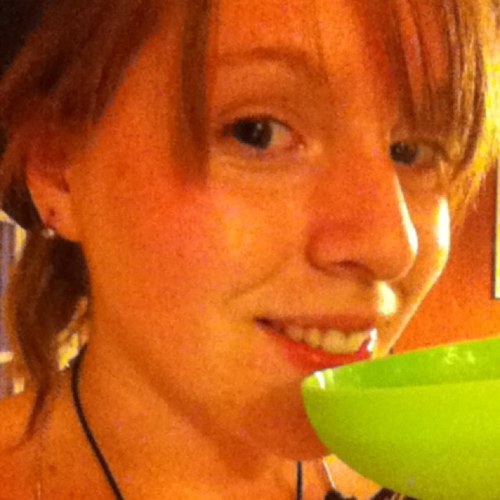 zoegirl122's profile picture. poke:)