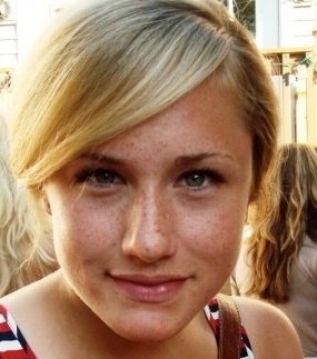 Jeni_CP's profile picture. It's a weird life, but it's where I am right now.