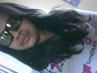 : Cooriinthiiiana.Ciiúmeenttta.Reeettardaada.Irriitttaantte&baaguunçeeira ;*
Mãaae.Paaai&Deeeeus 
♡ \ô/ maaais.? Seegguue ? -*