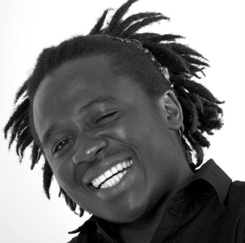 OngxMona's profile picture. Vocalist and guitarist who loves soul music. Member of The Untouchable Dudes and lead singer of WaRongx