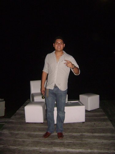 Amante de la buena musica, las amistades y la familia.