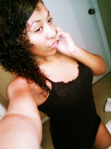 |•I'M A FLAWLESS ASS CHIC;* „ FOLLOW ME; #TeamFollowback♡♥