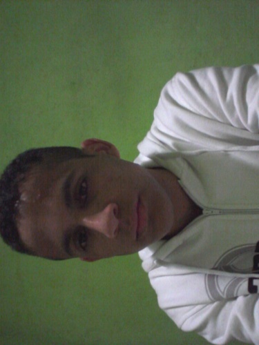 projectzero_'s profile picture. Pisciano, pode não parecer mas tenho 18 anos