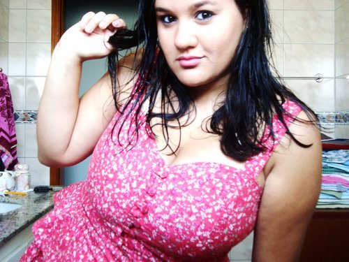 { menos de um segundo e eu ja perco o ar pois nao consigo mais fica mais 1 segundo sem ROSA DE SARON na minha vida. }