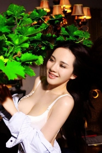 rosamaulana86's profile picture. fashion lover
