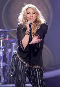 Elise Testone's biggest fan!!! :)