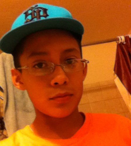 Benitez_512's profile picture. Born in the H-Town' c; Soccer my passion' ^.^ 
Add my Facebook'? Arturo Benitez