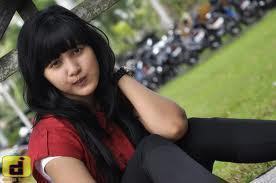 tehdendaApp's profile picture. Dinda Aprillia Eradaneya Wibowo || ●Kota Istimewa 20 April 1995● || ♥♡ photograph is my life ♥♡ || mention for follback :D