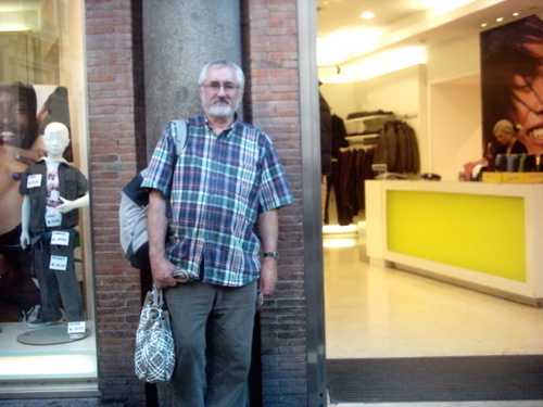 Retired environmental science lecturer.  Musician