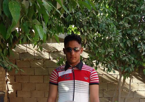 hashemaljubory's profile picture. طالب في الجامعه