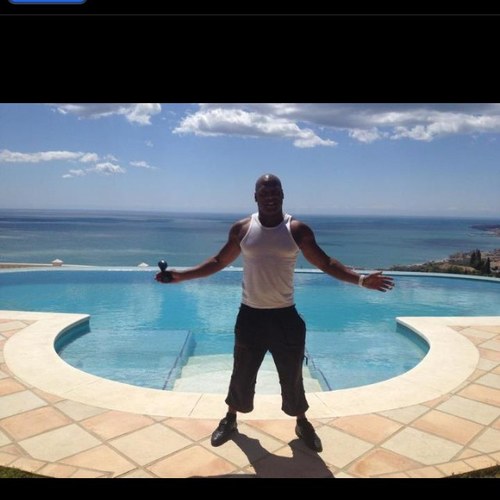 cookey3's profile picture. FAT PIGEON (Publishing ) North @jaymodejon☀️ production 🔥 SONGWRITER /PRODUCER & A&R , SWEETER than WINE https://t.co/WrmwkgqFRX and⚽️ @jcooke97