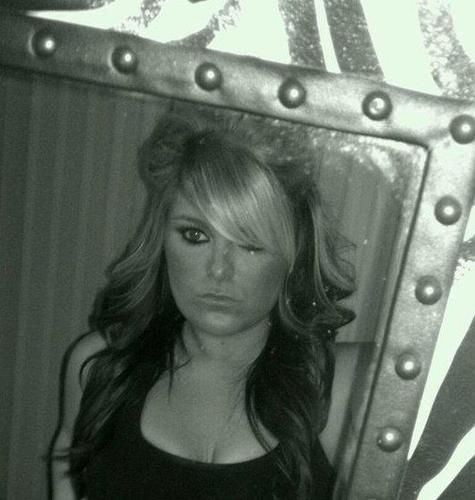 sUmMer_HaRgRoVe's profile picture. KISS SLOWLY, PLAY HARD, FORGIVE QUICKLY, TAKE CHANCES, GIVE EVERYTHING, AND HAVE NO REGRETS.