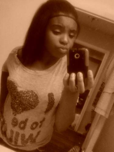 ' aint qotta begg a niqqah to hold me down ' ima real bitch and aint bout dat mess ' (: dont like what i said click UNFOLLOW . if not FOLLOW me and gtf !
