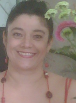 Soy alegre, entusiasta y sobre todo sincera, trabajadora y comprometida con mis sueños,me gusta el multinivel por que contacto con mucha gente y hago amigos.