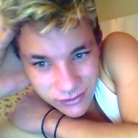 Herlanpetterson's profile picture. Marilyn Manson ,Sopor Aeternus , Jeffree Star ,  e ums amiguinhus ai   vale a pena comentar